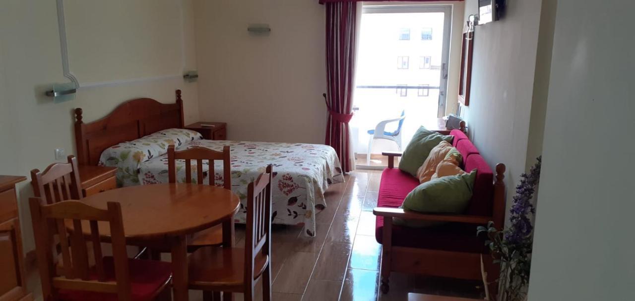 Toplage. Blick. Sauber. Guenstig. Pool. Gepflegt Apartament